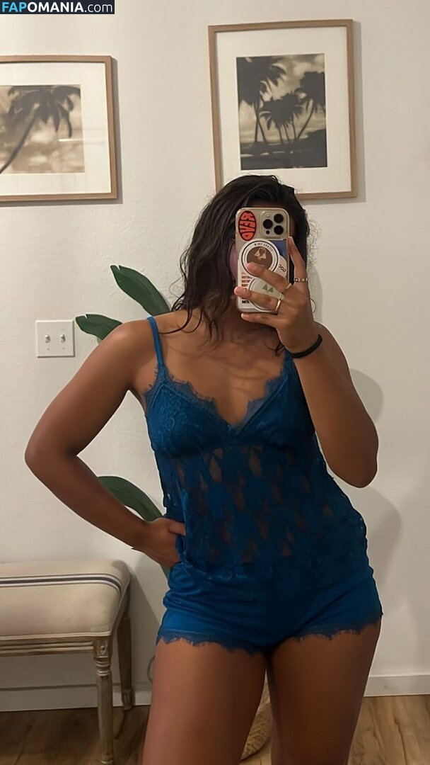 Sienna Mae Gomez / sienna_mae / siennamaegomez Nu OnlyFans  Foto vazada #38