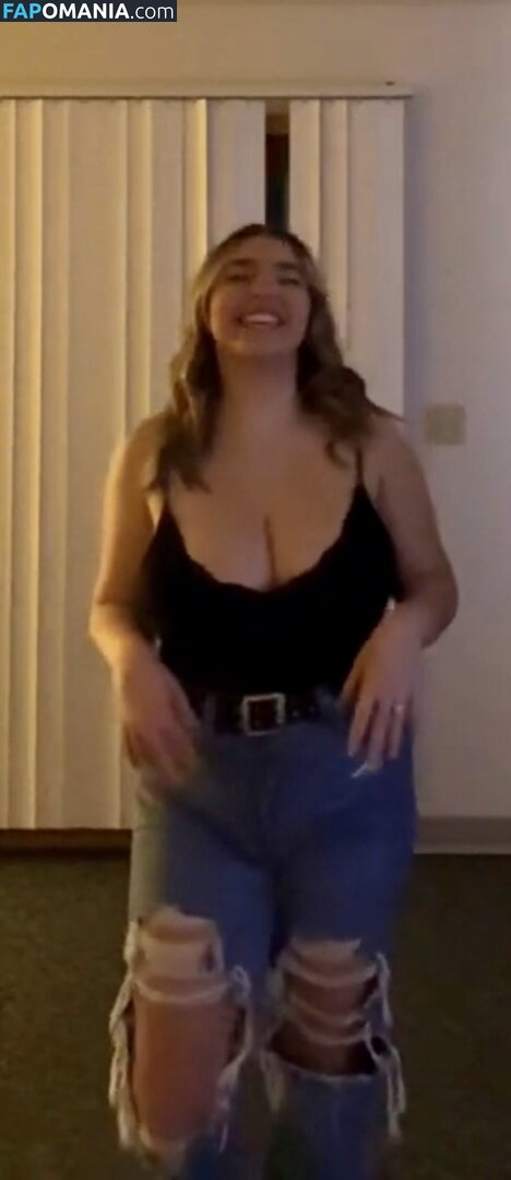 Sierra Bellingar / sheygabriella / sierra_bellingar / sierra_vela19 / sierralorae Nu OnlyFans  Foto vazada #60