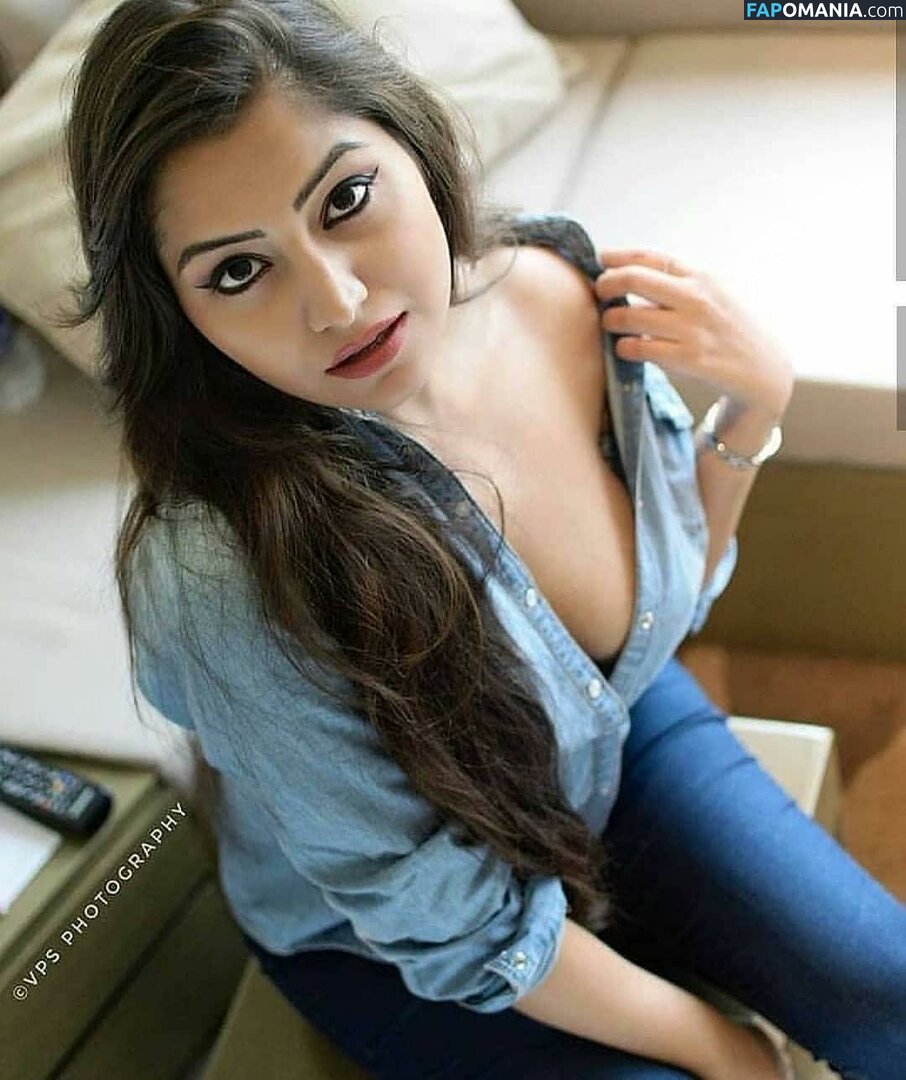 Simran Kaur Hundal Nu OnlyFans  Foto vazada #2