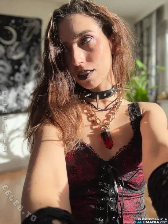 Skarlya / darkelements_byskarlya Nu OnlyFans  Foto vazada #1