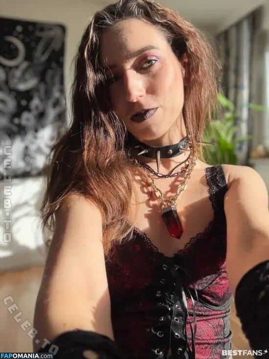 Skarlya / darkelements_byskarlya Nu OnlyFans  Foto vazada #2