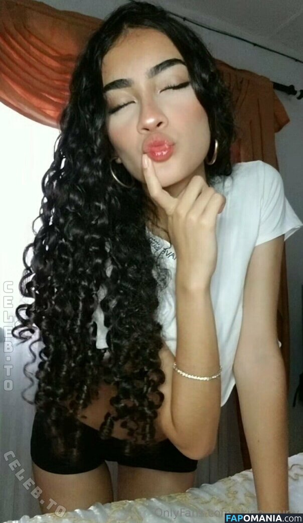 Skinny.Curly Nu OnlyFans  Foto vazada #5