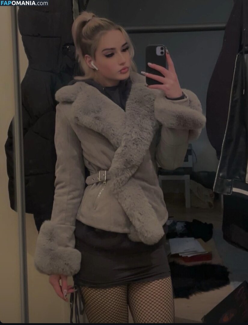 Nelee / sky_stn_ Nu OnlyFans  Foto vazada #7