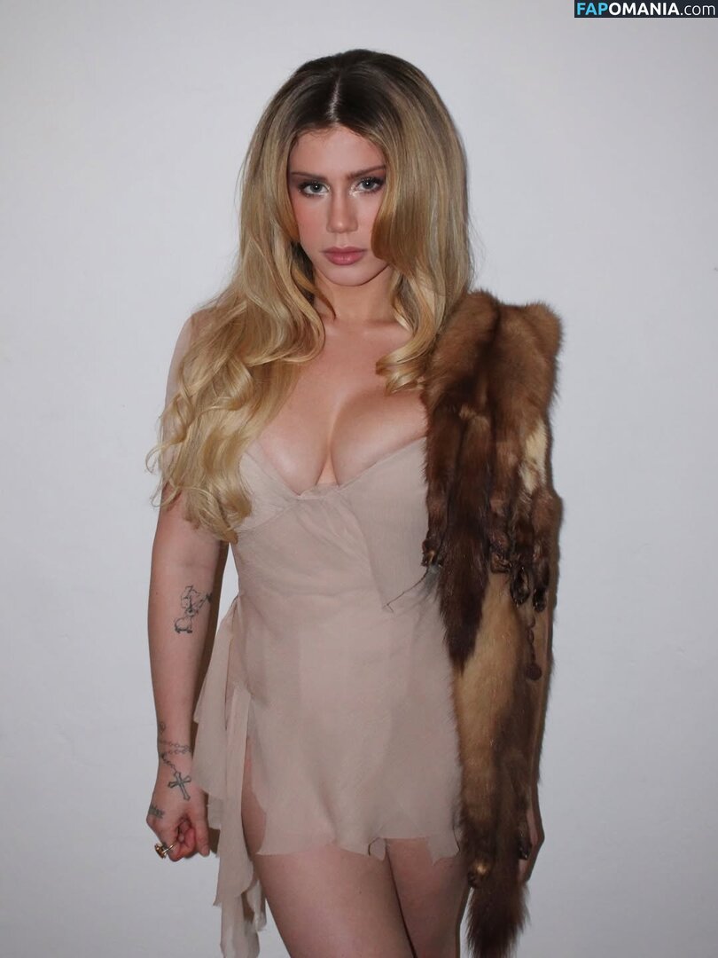 Slayyyter / m_slater Nu OnlyFans  Foto vazada #4