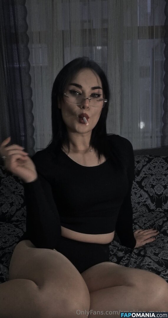 smoking_maya Nu OnlyFans  Foto vazada #10