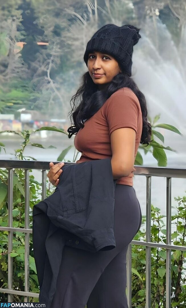 sneetha / sneetha poori Nu OnlyFans  Foto vazada #1