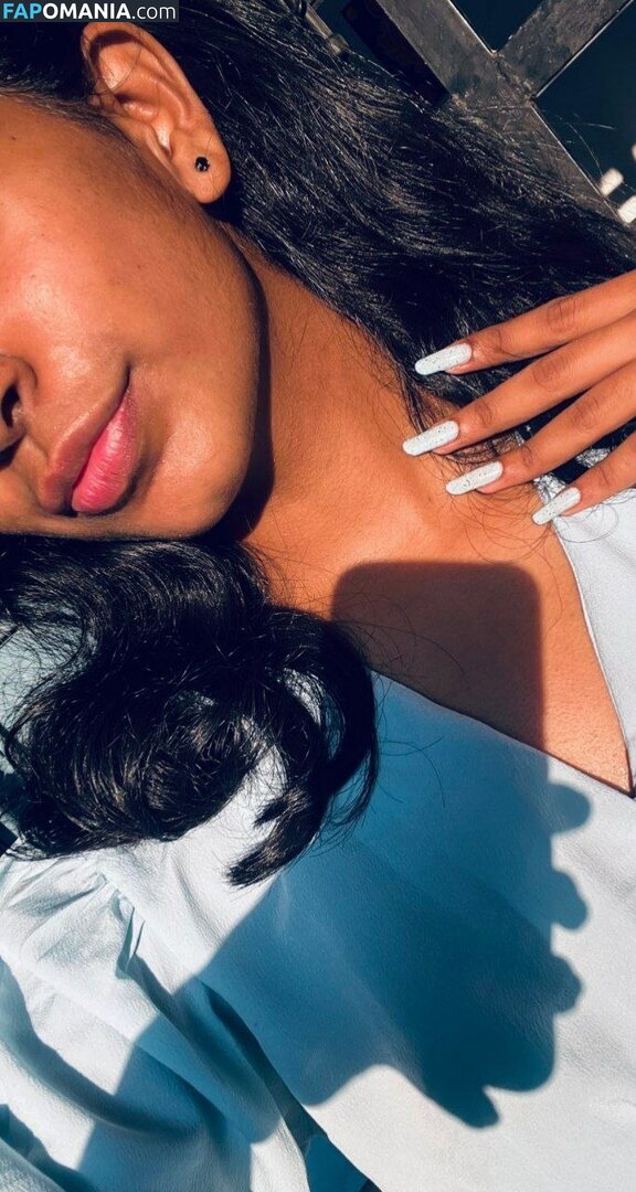 sneetha / sneetha poori Nu OnlyFans  Foto vazada #4