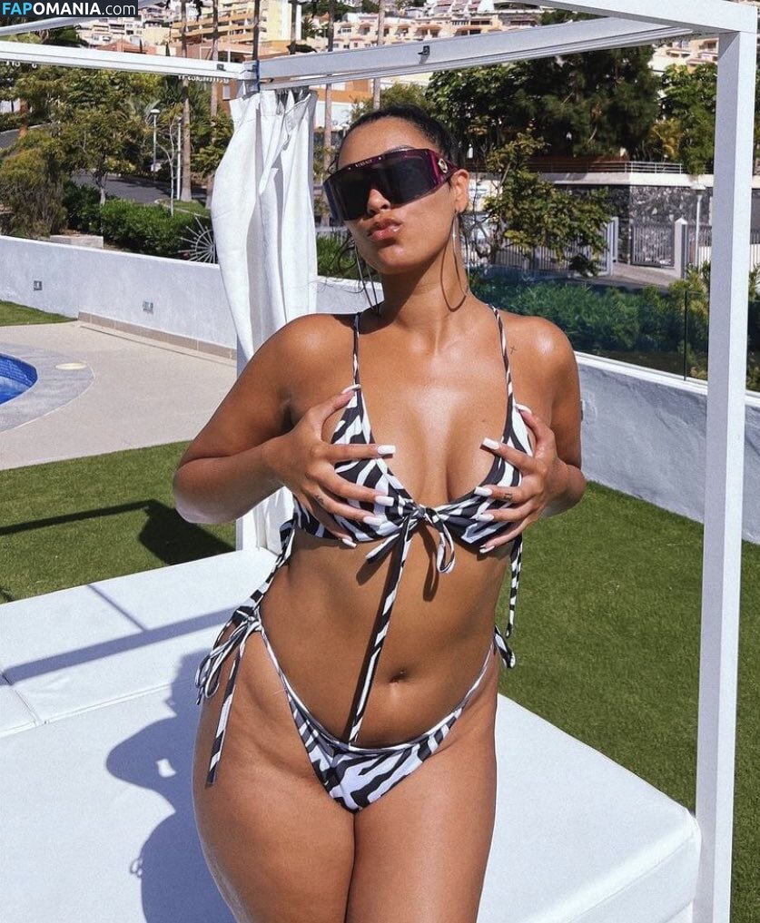 Snoochie Shy Nu OnlyFans  Foto vazada #2