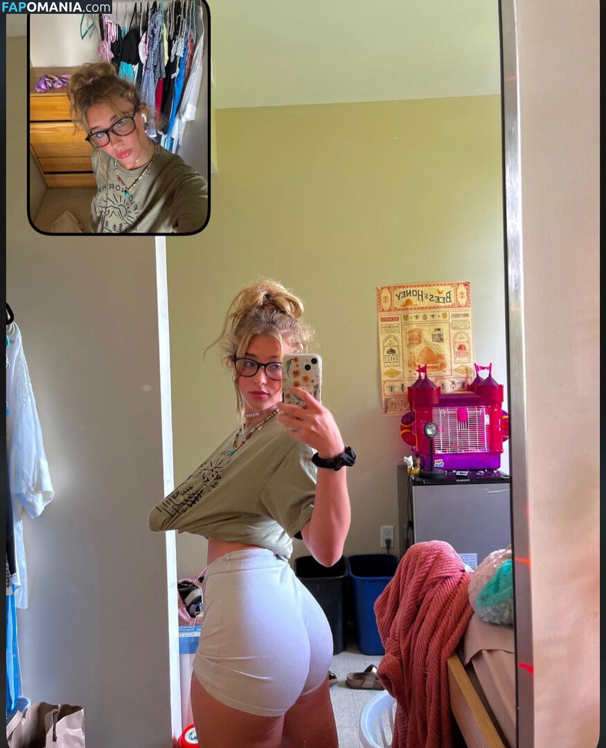 Snoop.doggy / beccacontrer-ass / helenbradshaww Nu OnlyFans  Foto vazada #3