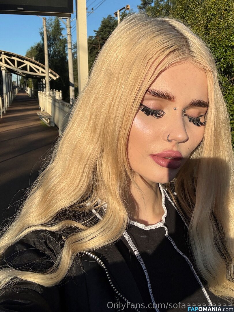 sofaaaaaaaaa_ / sofaaaaaaaaaa Nu OnlyFans  Foto vazada #2