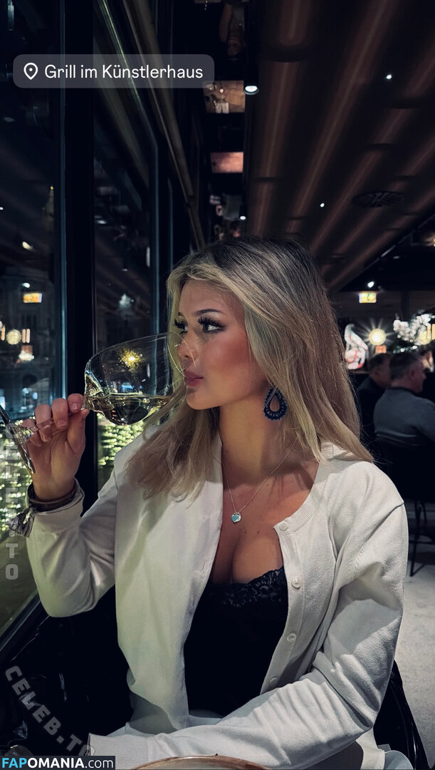 Sofia Stark / iamsofiastark Nu OnlyFans  Foto vazada #1