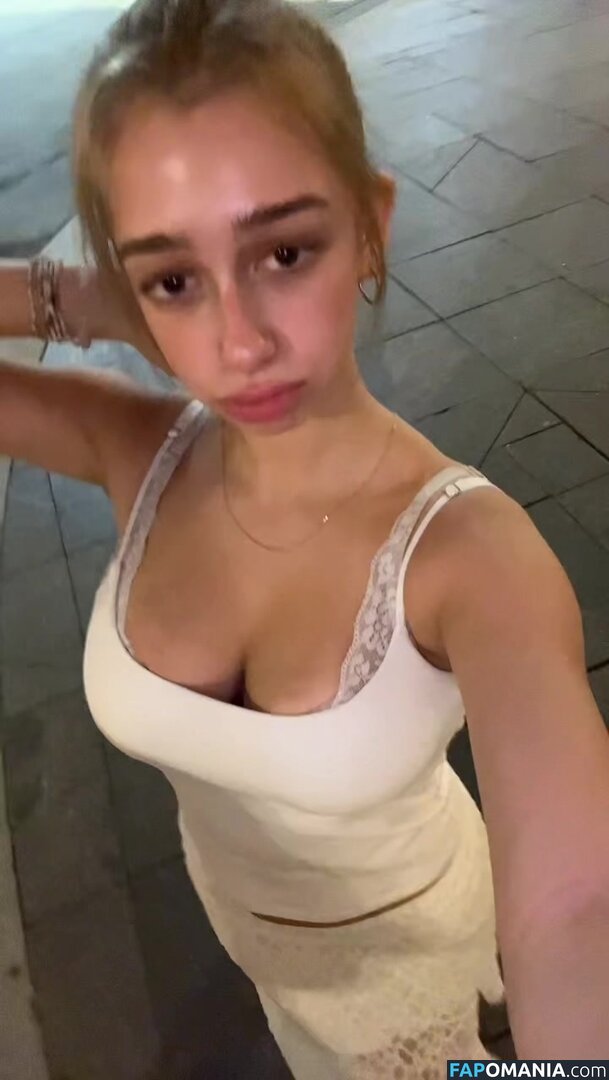 https: / sofyaplotnikova / xsofya_x Nu OnlyFans  Foto vazada #17