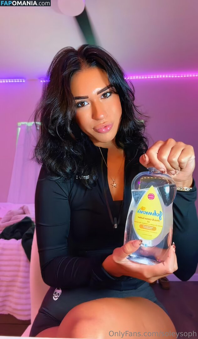 Solelysoph / goddess.sophhhh / soleysoph Nu OnlyFans  Foto vazada #1