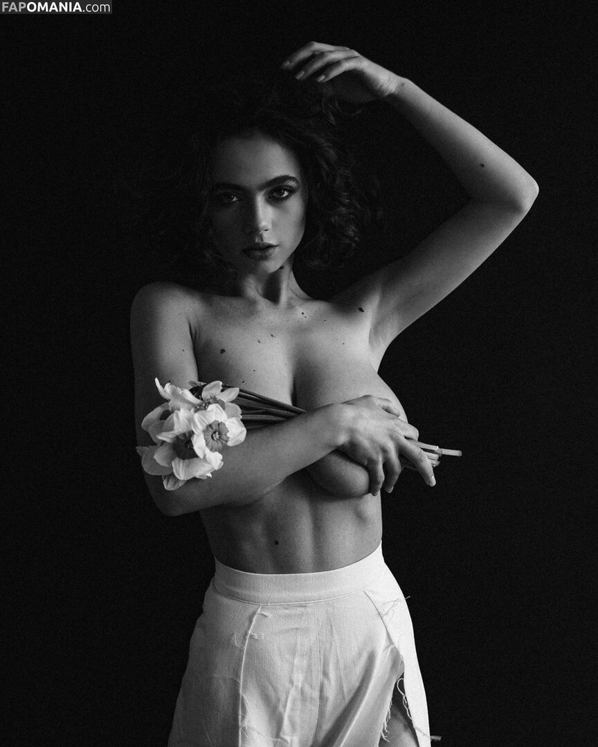 Solomia Maievska / Solomia_Maievska / miamaievska Nu OnlyFans  Foto vazada #123