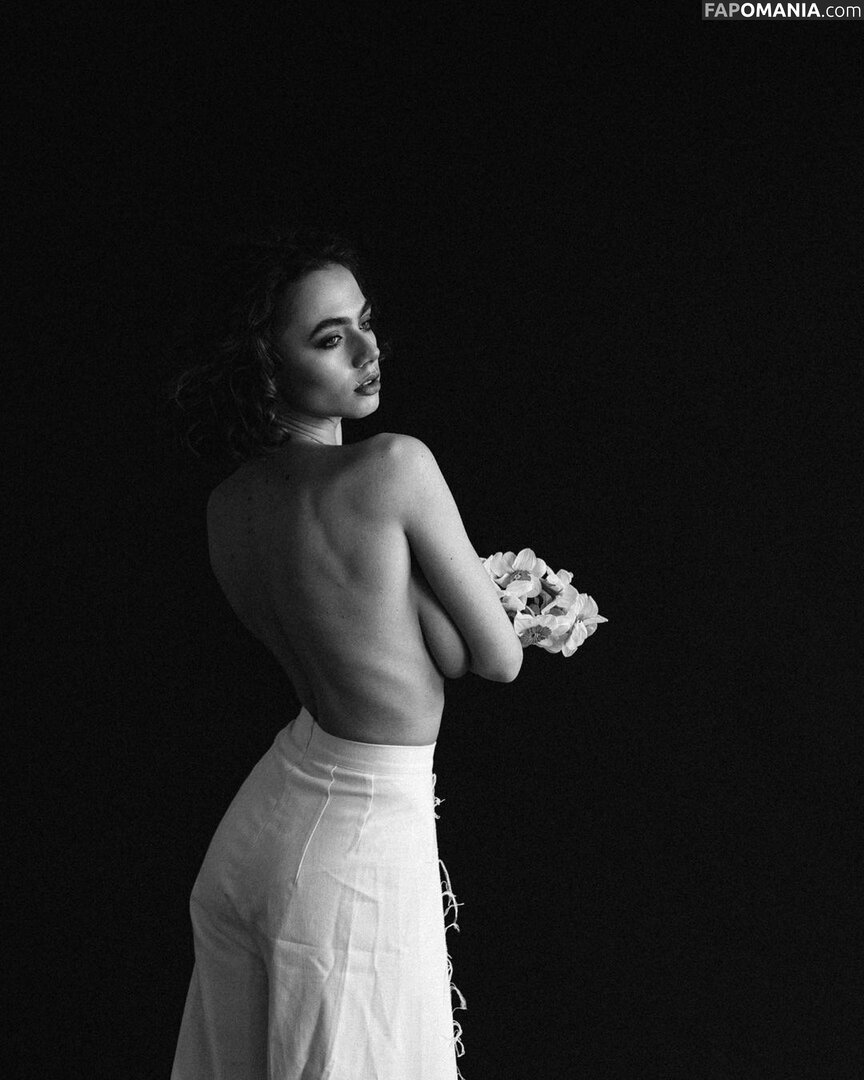 Solomia Maievska / Solomia_Maievska / miamaievska Nu OnlyFans  Foto vazada #124