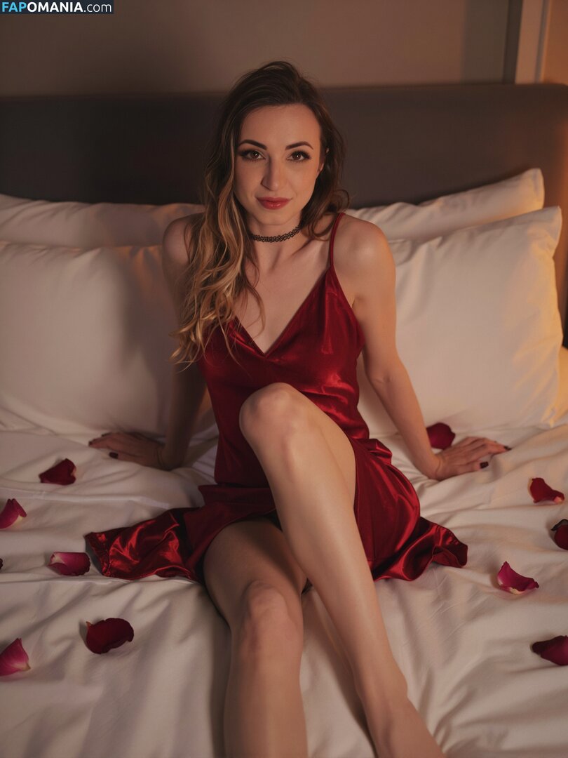 Some ASMRtist / asmrglow / asmrmaddy Nu OnlyFans  Foto vazada #16