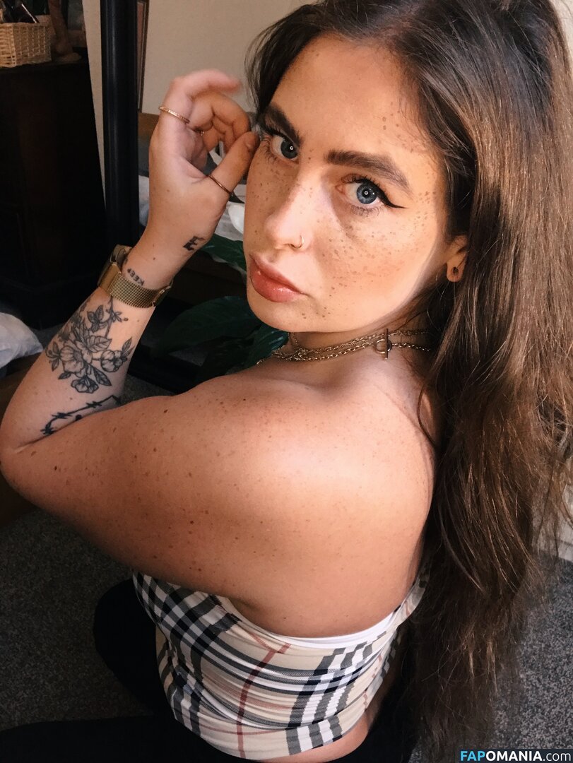 motherr_gucci / somethinginconspicuous Nu OnlyFans  Foto vazada #5