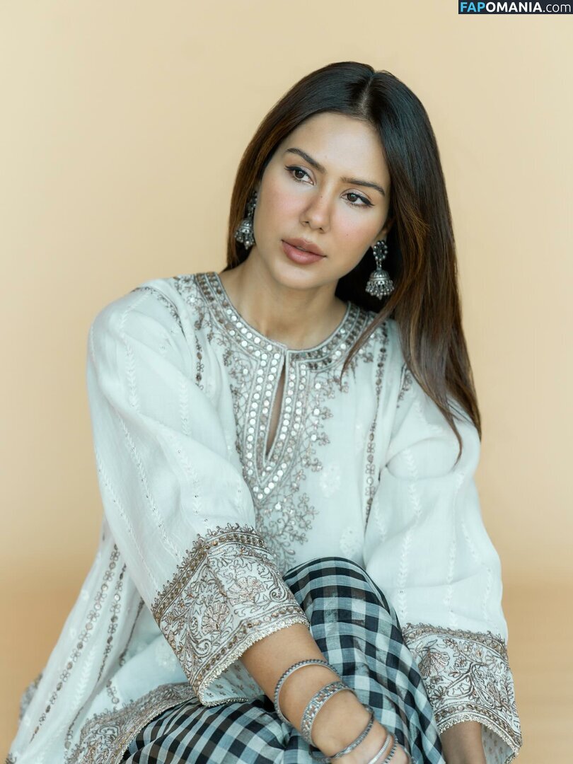 Sonam Bajwa / bajwasonam / sonambajwa Nu OnlyFans  Foto vazada #13