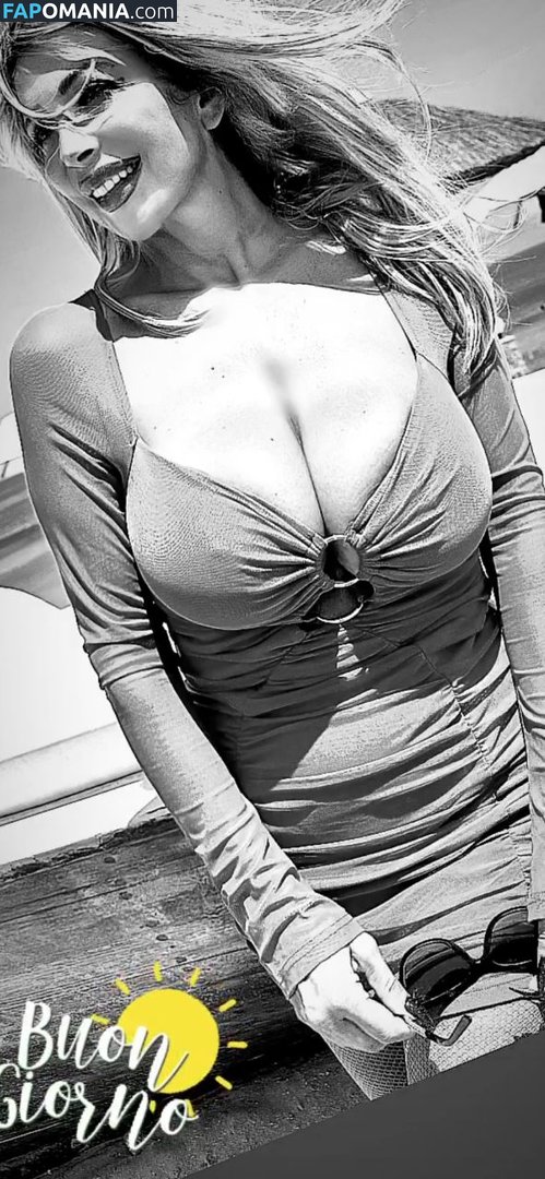 Sonia Grey / sonia_grey3008 / soniagrey Nu OnlyFans  Foto vazada #1