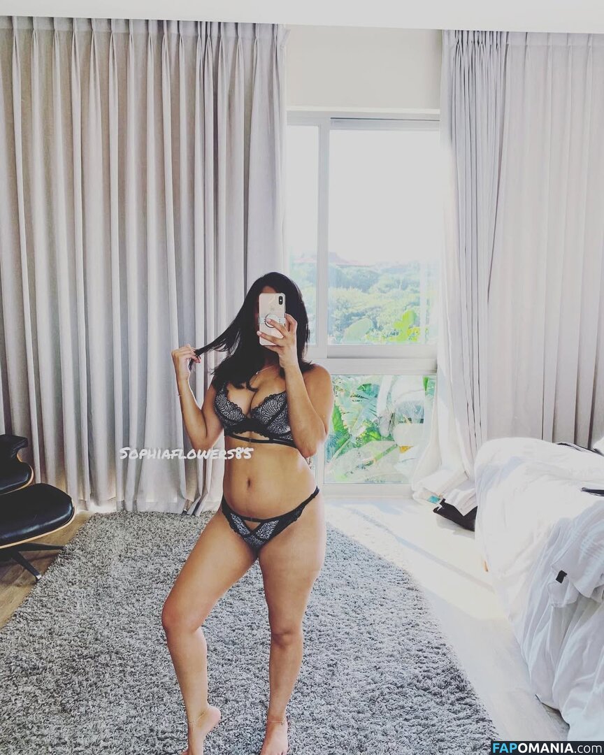 Sophia Abdalla / Sophiatheminx / https: Nu OnlyFans  Foto vazada #8