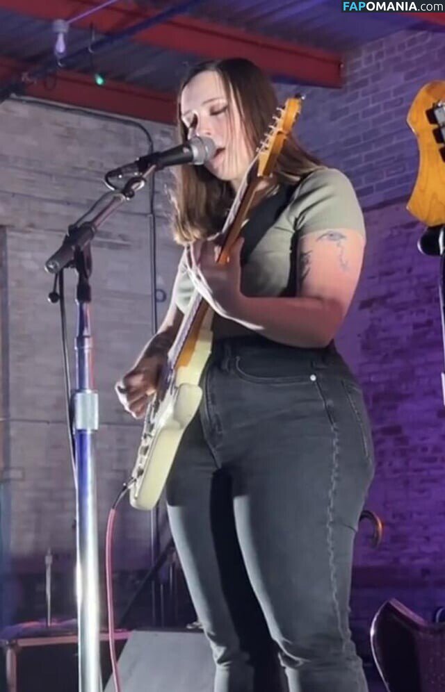 Soccer Mommy / Sophia Allison / soccermommyband Nu OnlyFans  Foto vazada #4