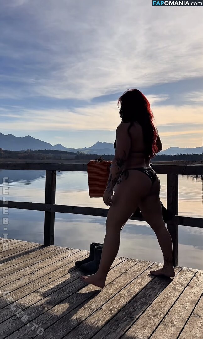 Sophia Thiel / sophia.thiel Nu OnlyFans  Foto vazada #8
