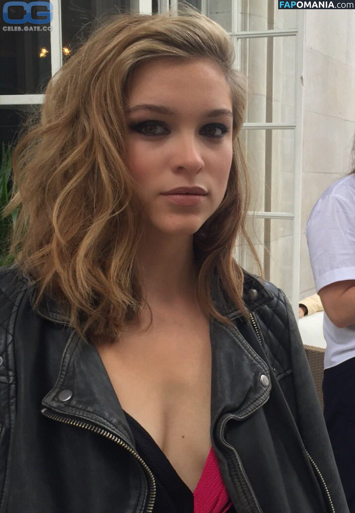 Sophie Cookson Nu OnlyFans  Foto vazada #3