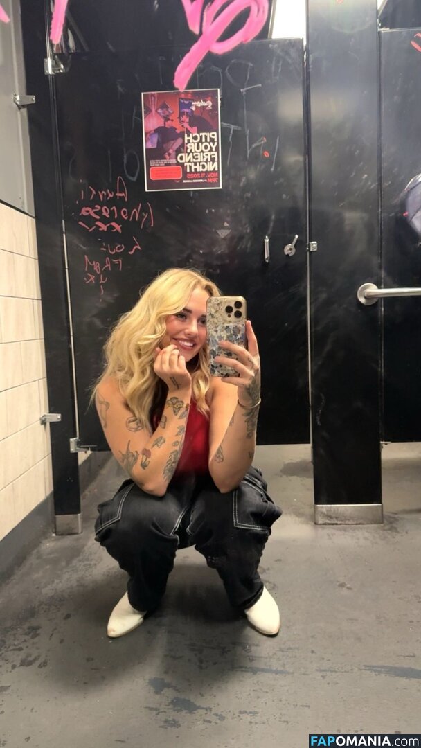 Sophie Riedemann / Sophuckingone / _sophieriedemann Nu OnlyFans  Foto vazada #286