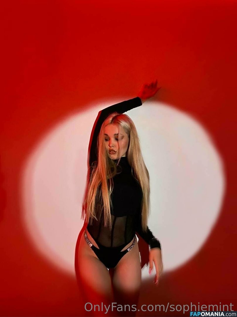 sophie_linfordd / sophiebbface Nu OnlyFans  Foto vazada #4