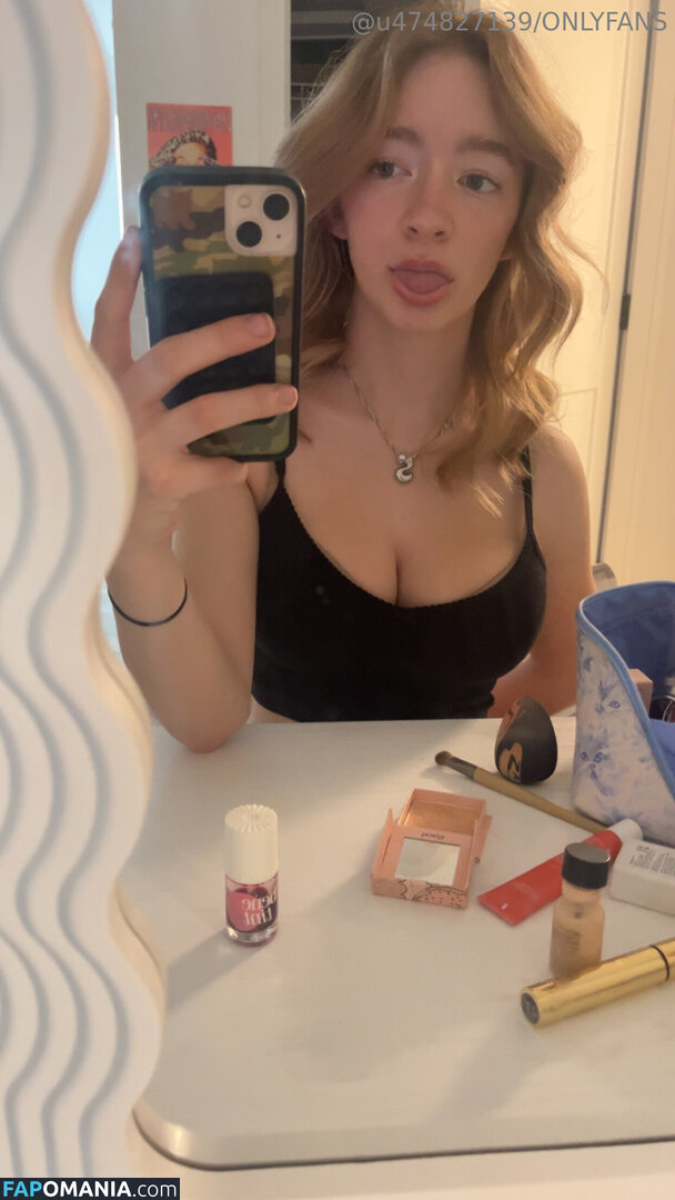 sophiaisabereels / sophssecretspace Nu OnlyFans  Foto vazada #3