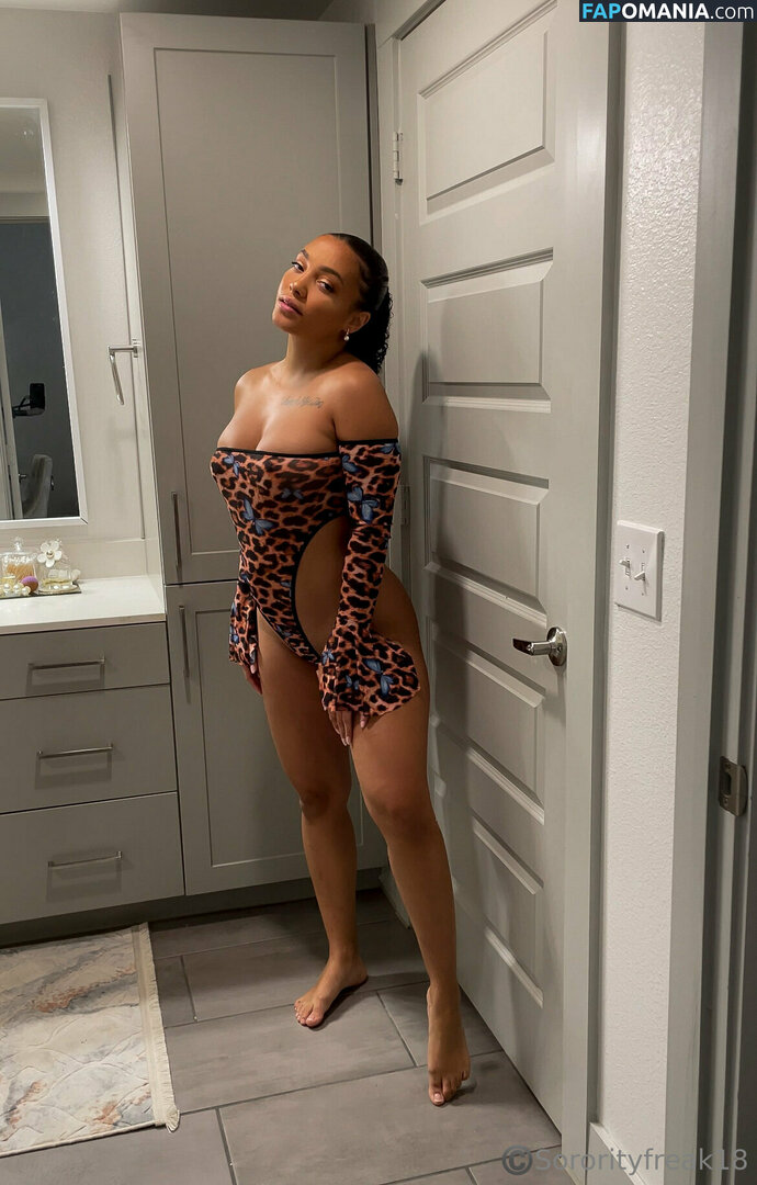 asualphaphi / sororityfreak18 Nu OnlyFans  Foto vazada #164