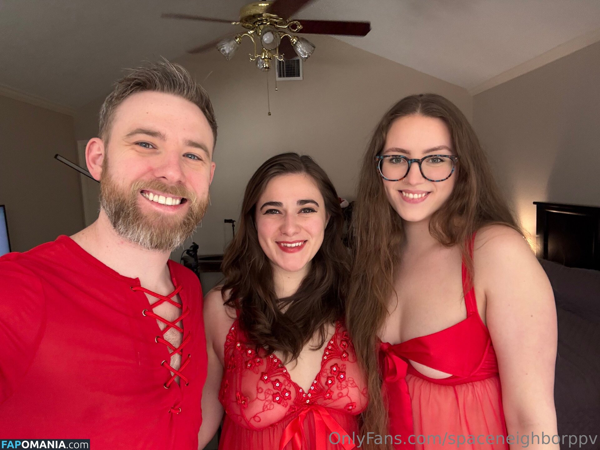 spaceneighborppv / spaceneighbors Nu OnlyFans  Foto vazada #10