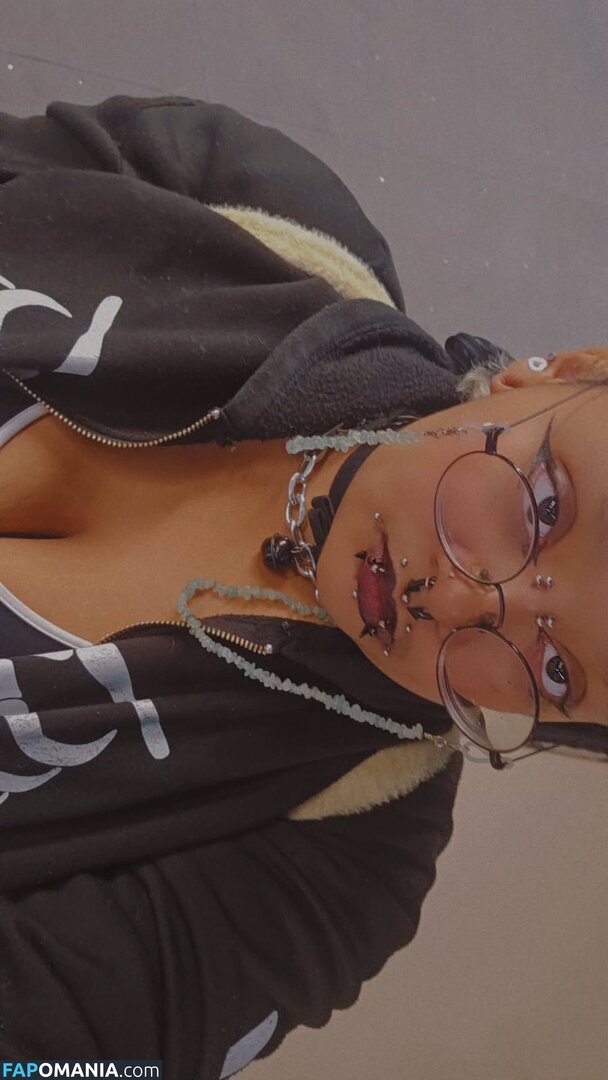 SquishyBf / gutzbf / https: / squishybf_ Nu OnlyFans  Foto vazada #7