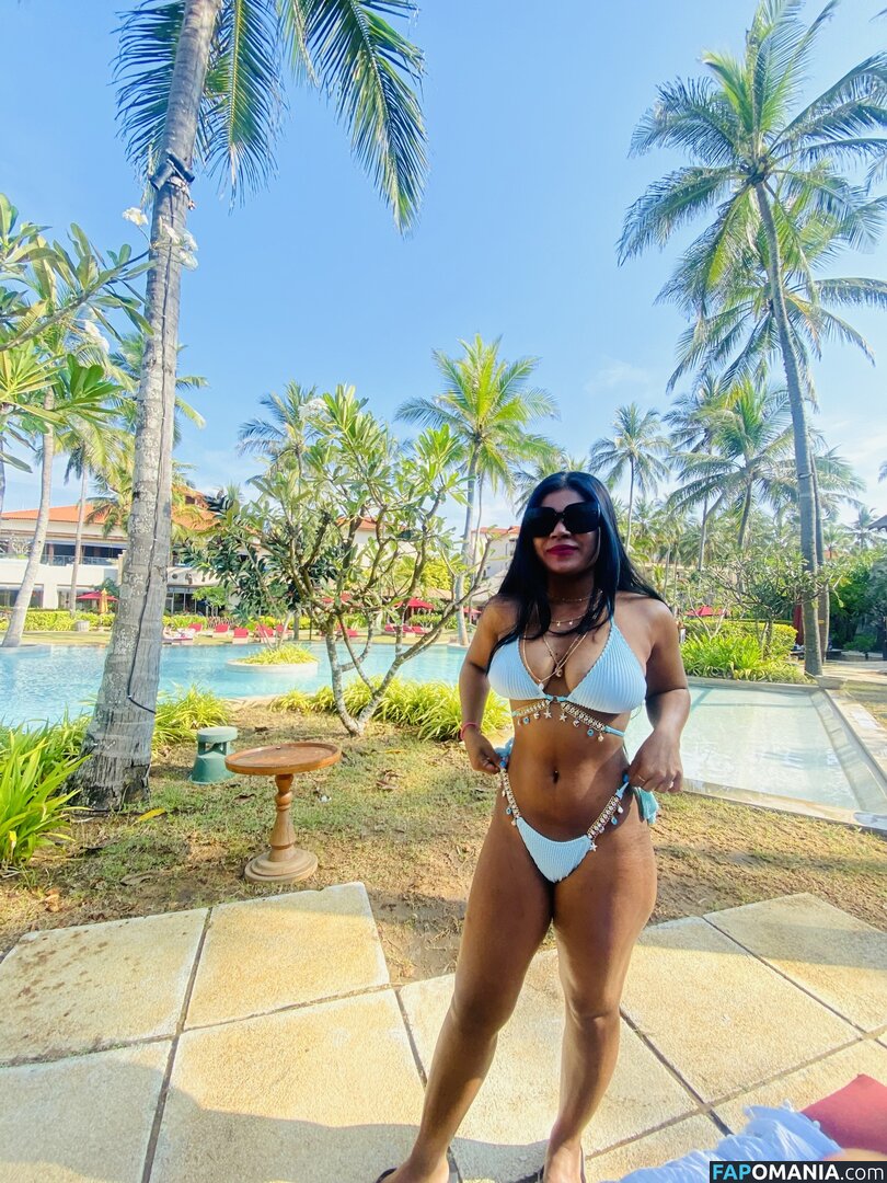 Sri Lanka / Sri Lankan Girls / hashini.guruge / poojaniperera Nu OnlyFans  Foto vazada #80