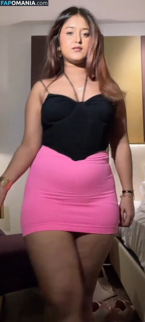 Srishtiroyyyy / srishtiroyyy Nu OnlyFans  Foto vazada #1