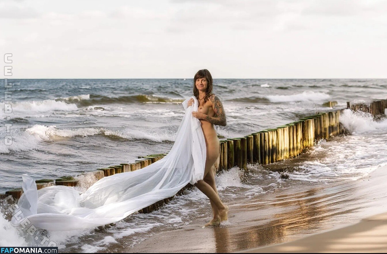 Steffiluxe / https: / steffiluxxe Nu OnlyFans  Foto vazada #2