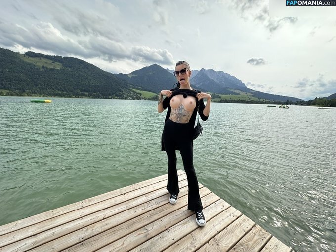 Stella von Monroe / stellavonmonroe Nu OnlyFans  Foto vazada #7