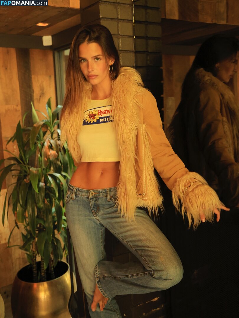 Steph Mandich / shopmononoke / stephmandich Nu OnlyFans  Foto vazada #219