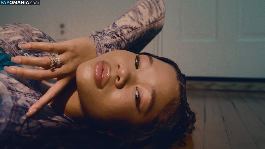 Storm Reid / stormikush / stormreid Nu OnlyFans  Foto vazada #480