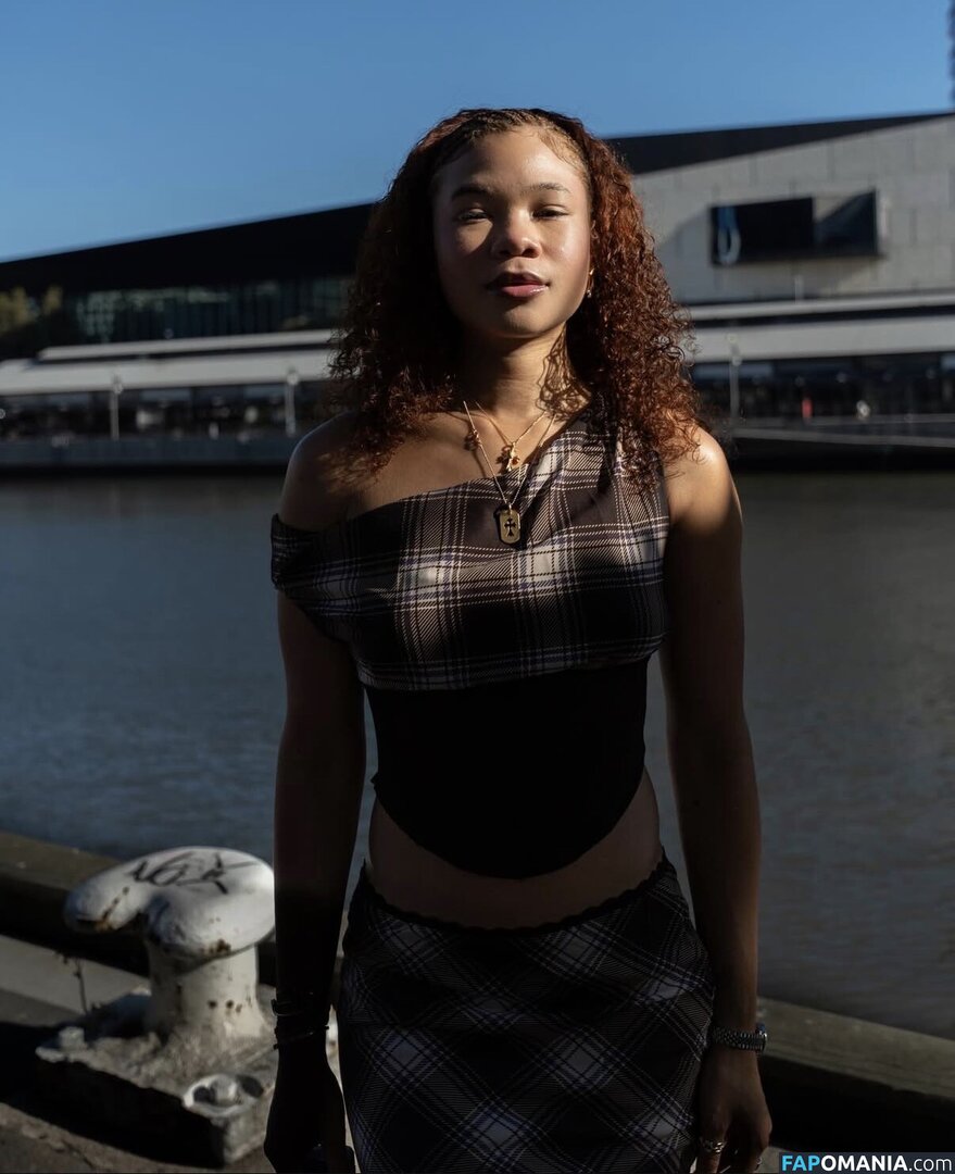Storm Reid / stormikush / stormreid Nu OnlyFans  Foto vazada #485