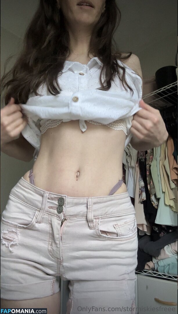 StormieSkies / stormiskiesfreee Nu OnlyFans  Foto vazada #7