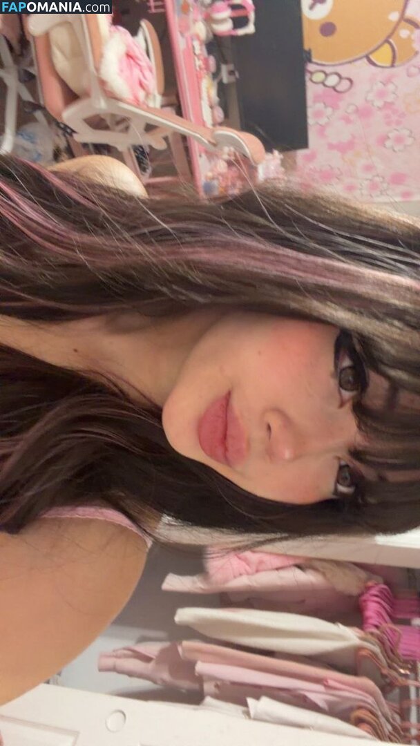 beanluvr13 / strawbari.zz / strawbarie / strawbarizz Nu OnlyFans  Foto vazada #4