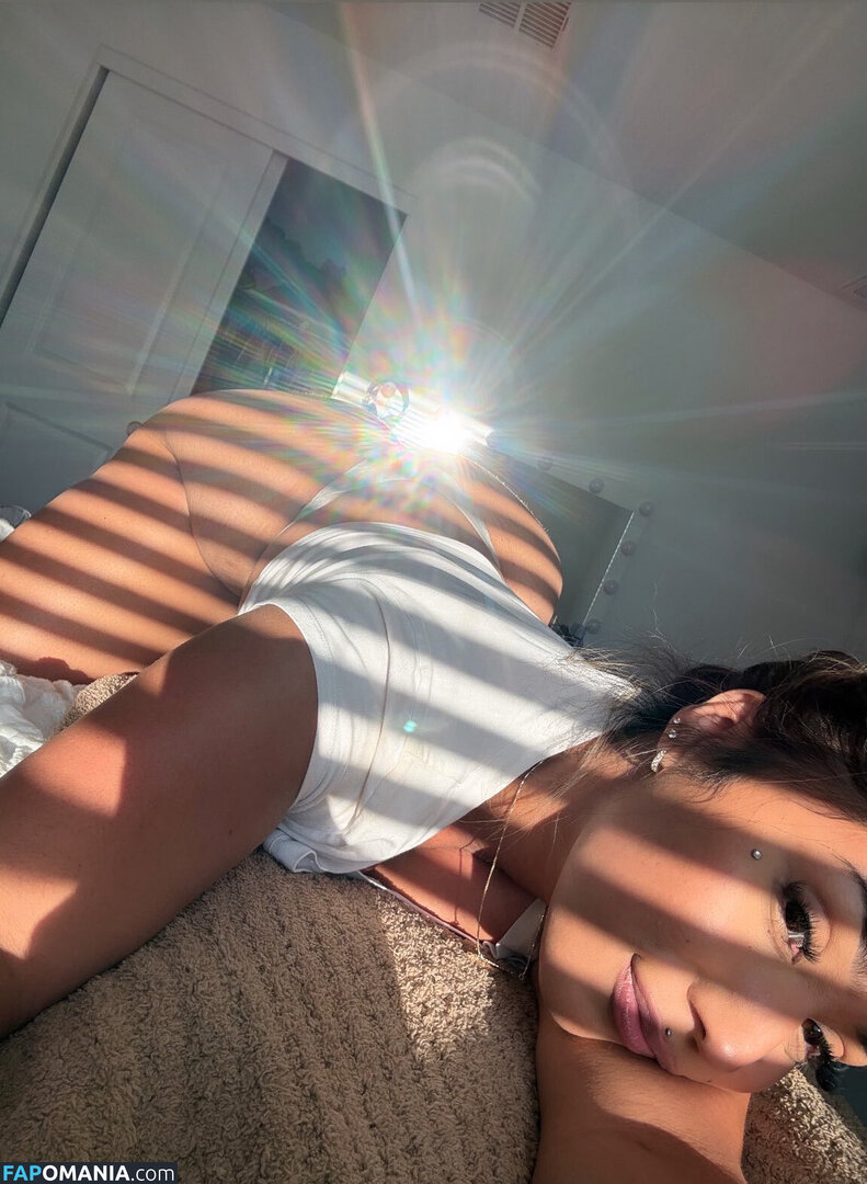 a.mariee28 / https: / sukiwithagoodcoochie Nu OnlyFans  Foto vazada #1