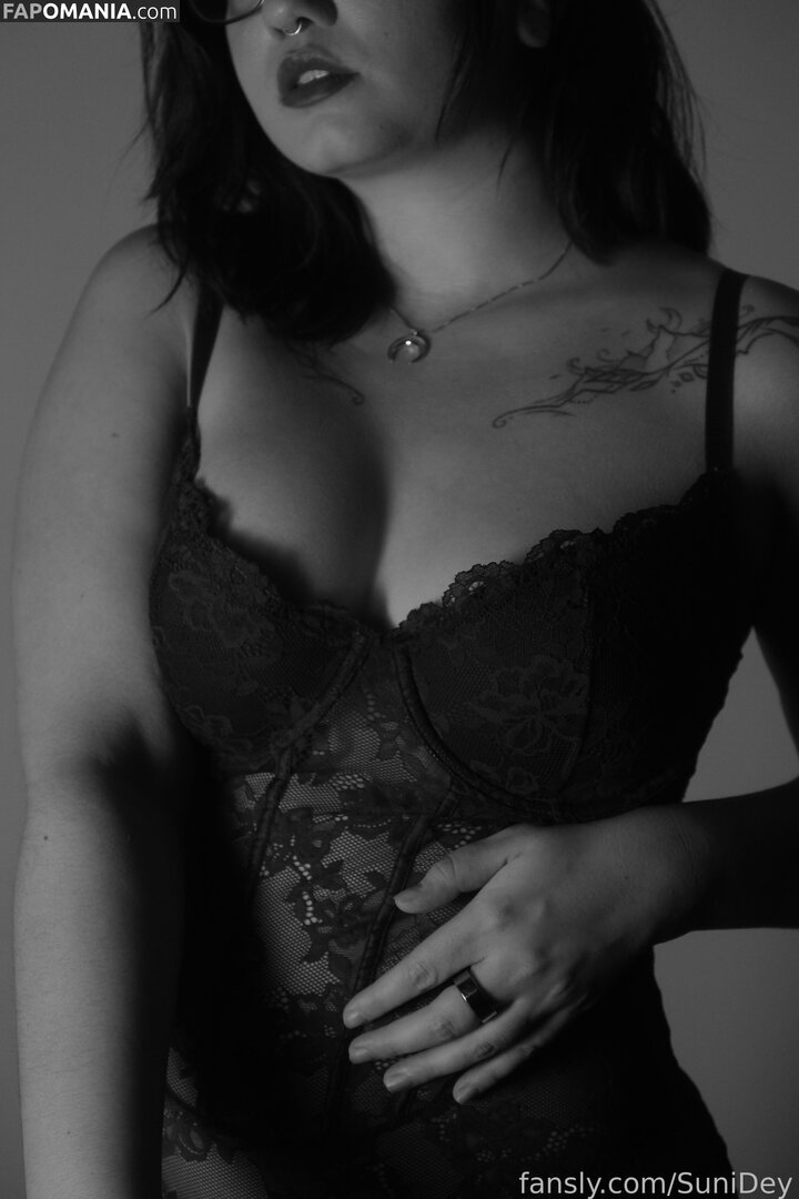 SuniDey / sunidey_ Nu OnlyFans  Foto vazada #273