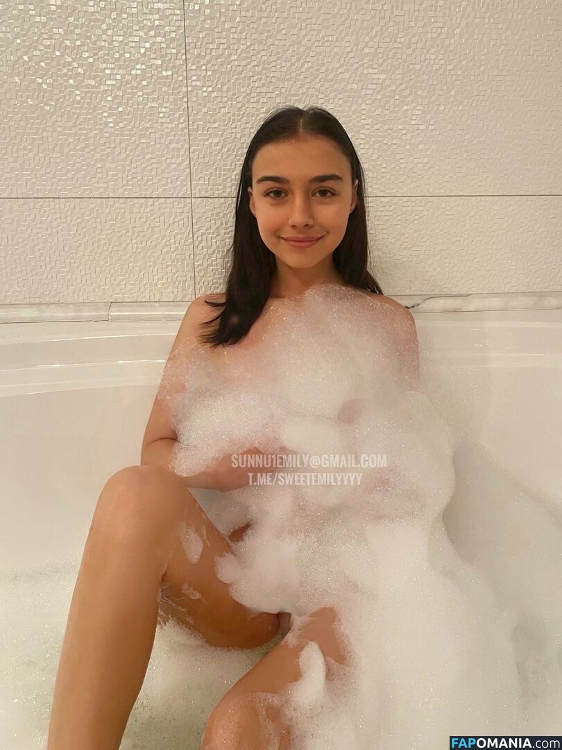 Sunny Emilly / Sunny Emy / SweetEmilyyyy / kylie.little.toes / sunny.emily.backup Nu OnlyFans  Foto vazada #7