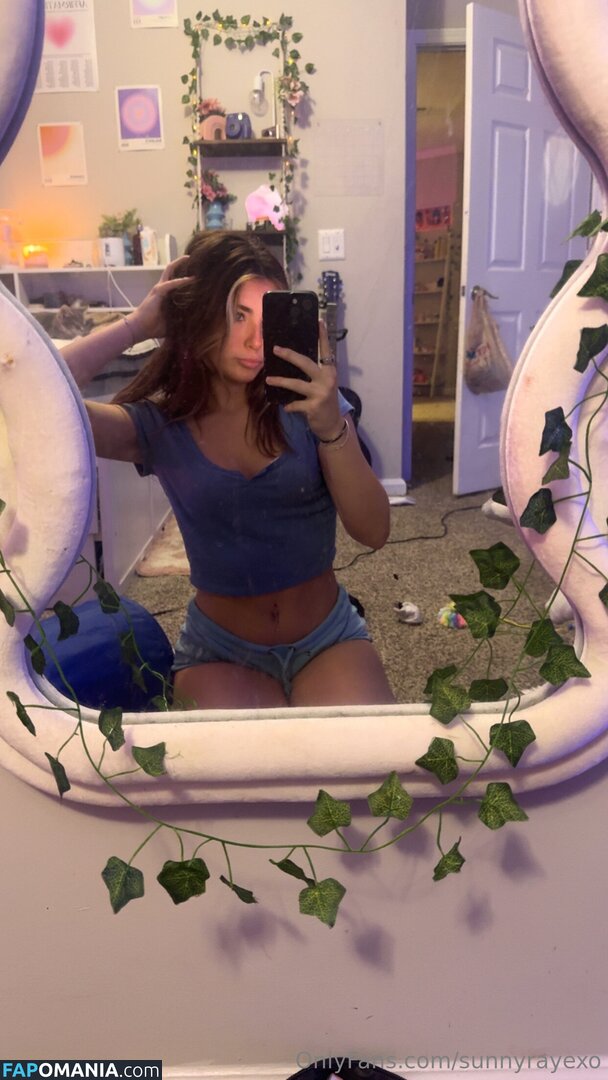 https: / sunnyrayexo / sunnyrayexoxo / sunnyrayxo / sunnyrayyxo Nu OnlyFans  Foto vazada #3