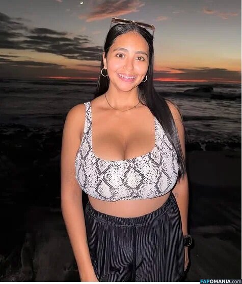 Susana Berrocal / s_bcal / yolaberrocal Nu OnlyFans  Foto vazada #4