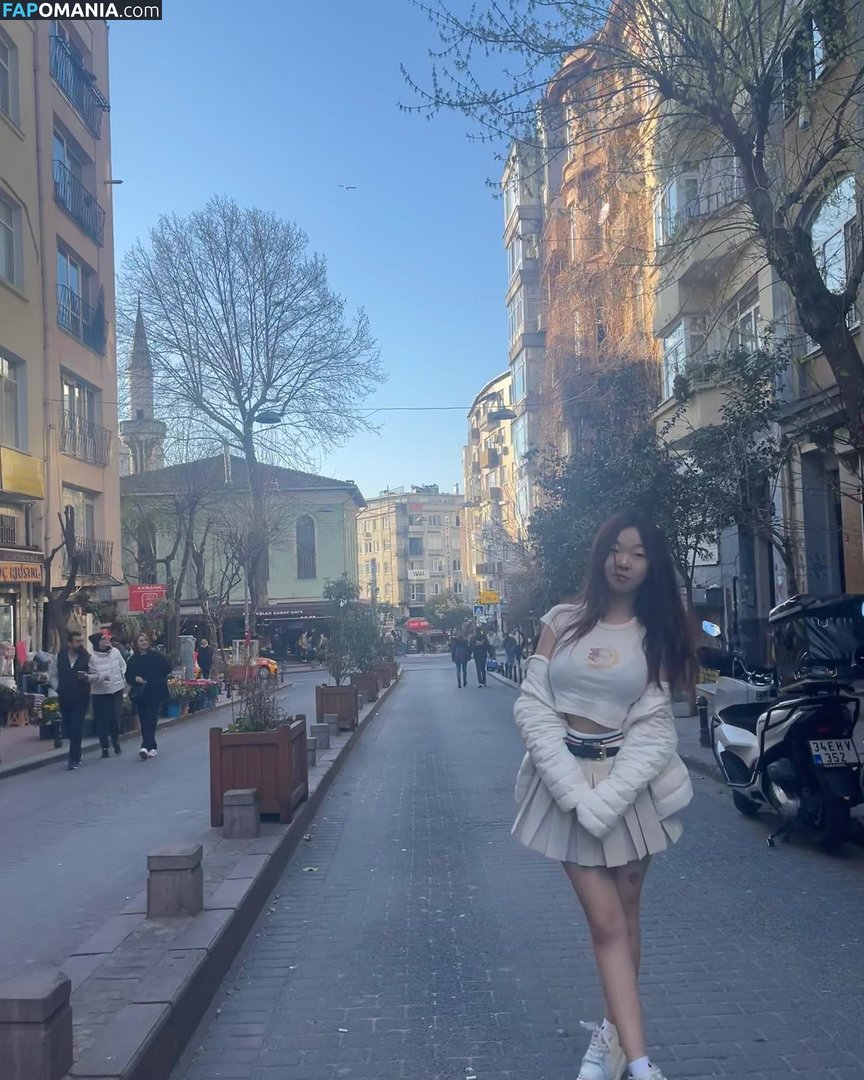 aeqtian03 / babygirlprincesss1 / juicybabygrl / sweetasianchick03 Nu OnlyFans  Foto vazada #1
