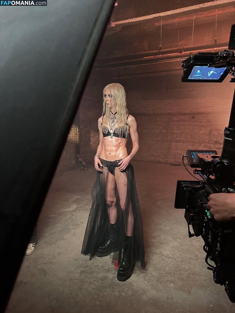 Taylor Momsen / aryelsoul / taylormomsen Nu OnlyFans  Foto vazada #700