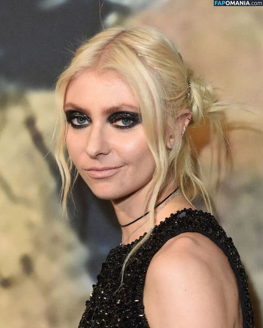 Taylor Momsen / aryelsoul / taylormomsen Nu OnlyFans  Foto vazada #710